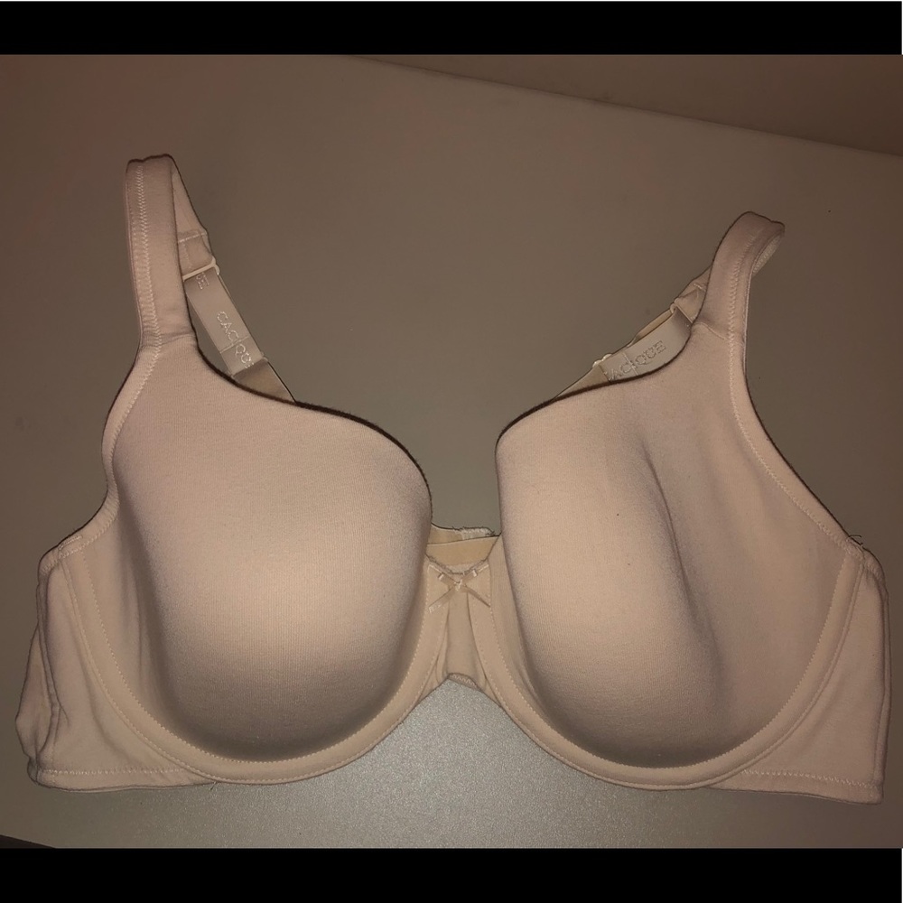 Nude tshirt bra